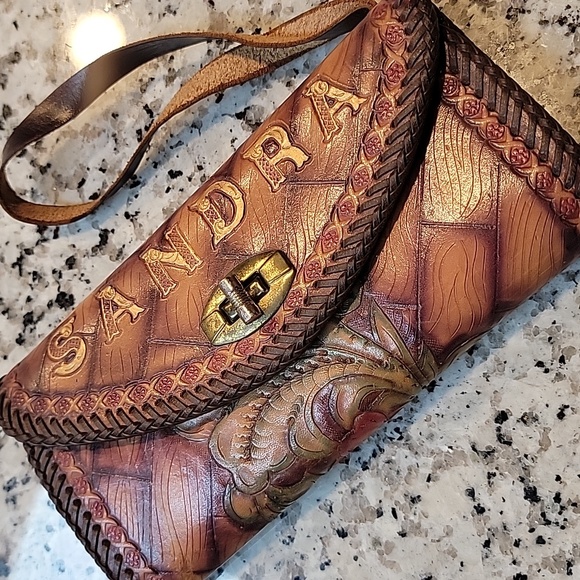 VTG | Tooled Leather Personalized Wristlet Wallet (SANDRA) - Picture 3 of 13